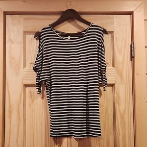 active usa|off the shoulder top|large